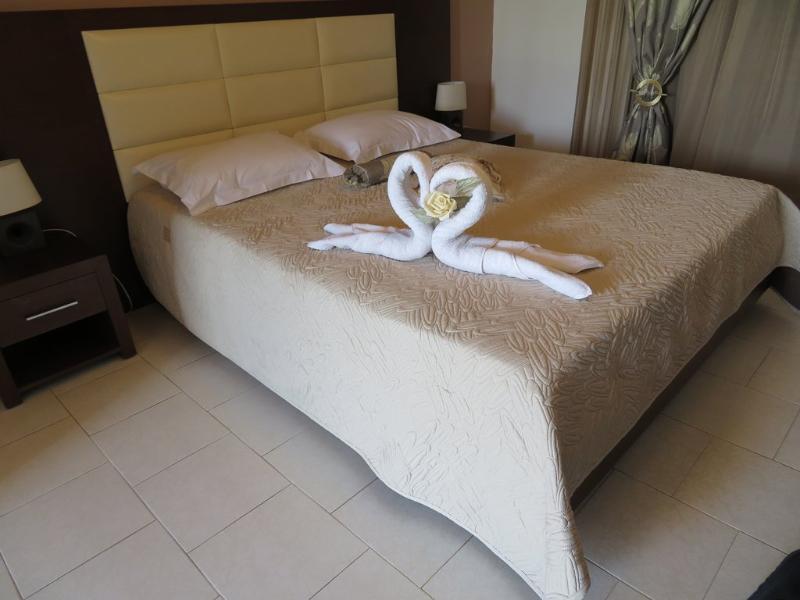 Eleni'S Garden & Castello Suites Аликанас Екстериор снимка