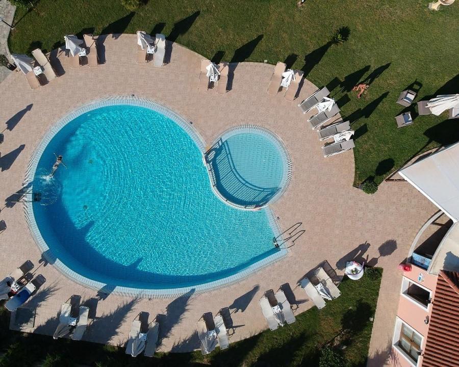 Eleni'S Garden & Castello Suites Аликанас Екстериор снимка